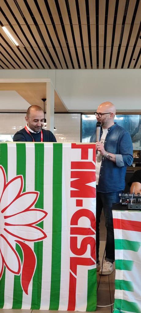 FIMCislStampa's tweet photo. #5maggio “si conclude la campagna elettorale della #Fim Cisl in #Hitachi Pistoia. 
Piattaforma di secondo livello, iniziative #Cgil Cisl Uil e prospettive del gruppo al centro dell'intervento del Seg Naz Valerio D'Alo' e Seg Gen Toscana Alessandro Beccastrini” https://t.co/m0drGaV0mL
