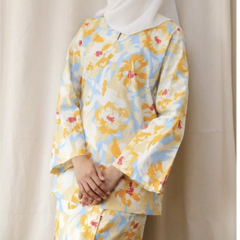 shopwmeyo's tweet photo. These baju kurung will give you that ✨gadis melayu✨ look https://t.co/xlS1D6KOE8