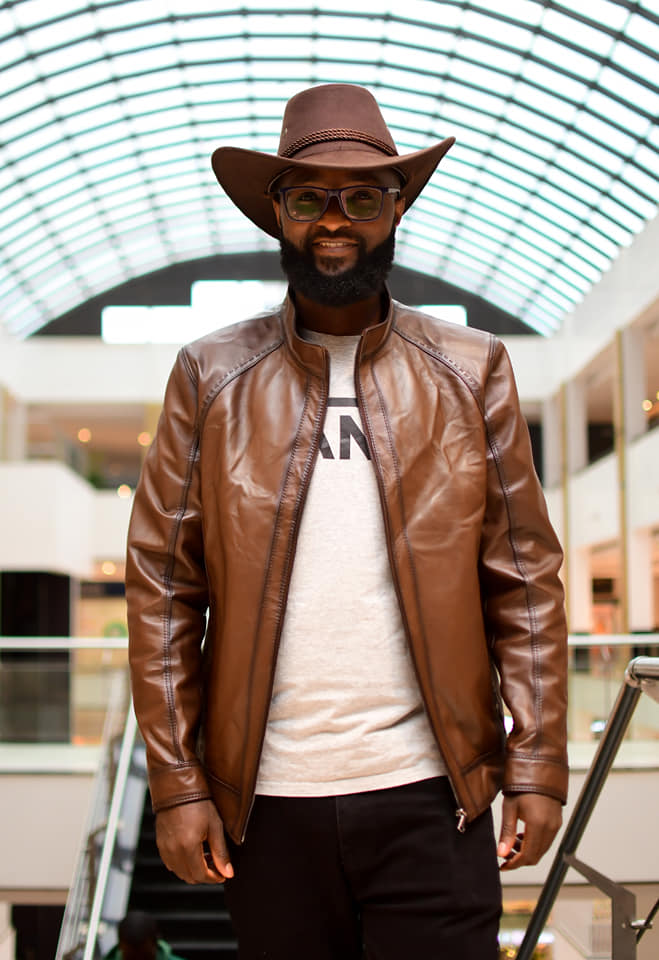 ovalcollection's tweet photo. Good morning gentlemen..... Hapa Oval Denim tumeona msifeel cold 
We have different types of very good quality jackets
You are welcome to shop with us
We deliver country wide
Happy weekend https://t.co/nuVNcVpFFR