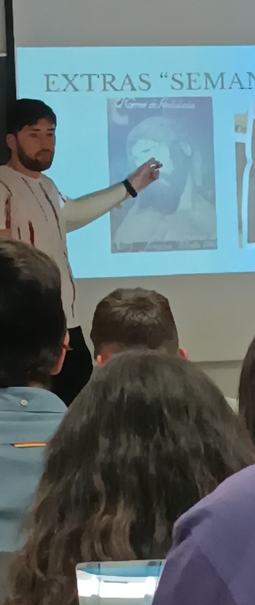 TecCes3's tweet photo. #ucmtecnologia 
Este tío es lo más parecido a Jesucristo https://t.co/aMF8M7YQgj