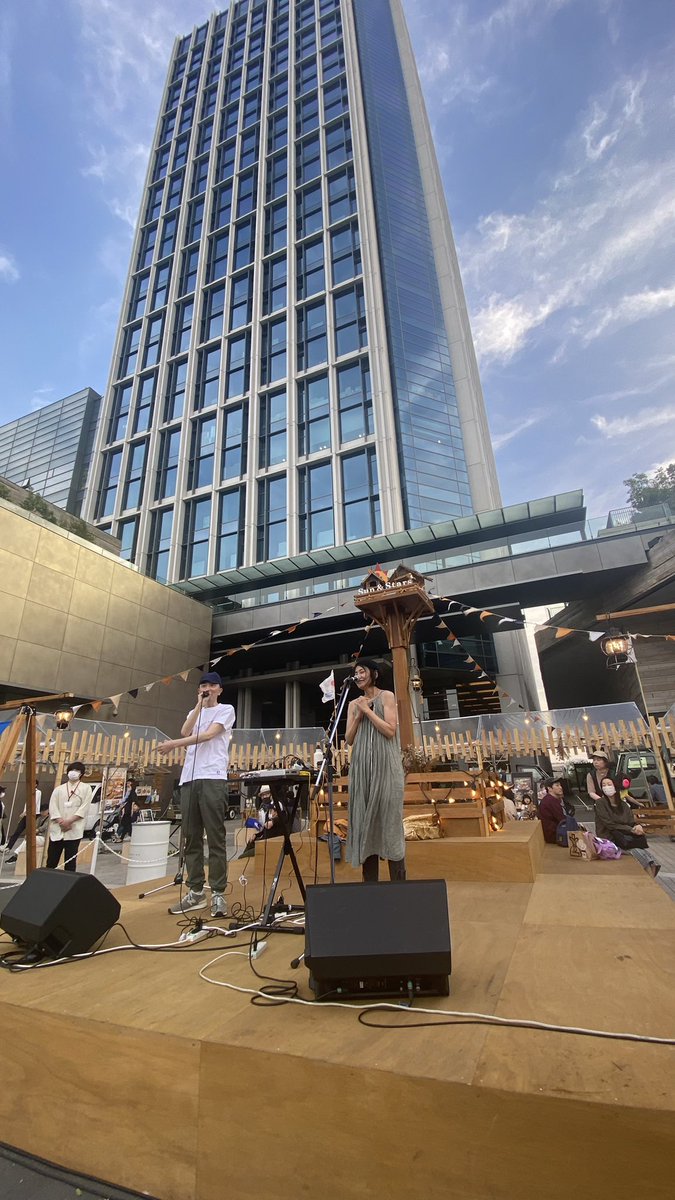 Mowe12Avionics's tweet photo. 二子玉川ライズでSmall Circle Of Friendsのライブ！4年前は出遅れてテラスから、今回は最前列でした。まさかのアンコールもあってサイコーでした！！
#スモサ
#SCOF
#SmallCircleOfFriends https://t.co/iyZ7sEunVc