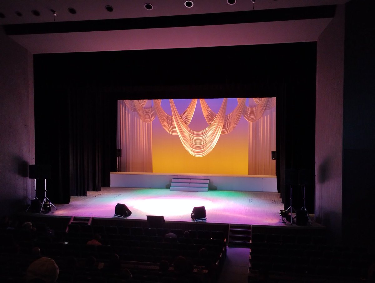 ki7ri_trickstar's tweet image. 昨日  #KMN でお世話になったみなさんお疲れ様でした。

今日のステージ出演のため、お礼が遅くなってすみません。

一曲入魂で無事に１曲やっと落ちついたところです。

明日、明後日はのんびり放牧となります。

今日の亀有でのお弁当美味しかったですよ🐑🎶