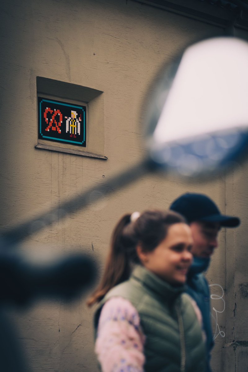 betterbenais's tweet photo. Another day, another invader.

#photography #urbanphotography #streetphotography #pixelart #streetart #art #graffitiart #munich #muenchen #sonyalpha #invaderwashere https://t.co/MIfQy2MXkz