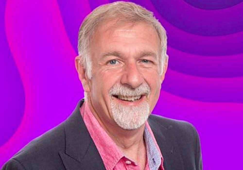 RadioToday's tweet photo. Jonathan Cowap is leaving BBC Radio York after being told the only way to keep his daily radio show after 34 years is to make a demo tape and have an interview https://t.co/9GUZlhiXQg https://t.co/IzcGdktOh2