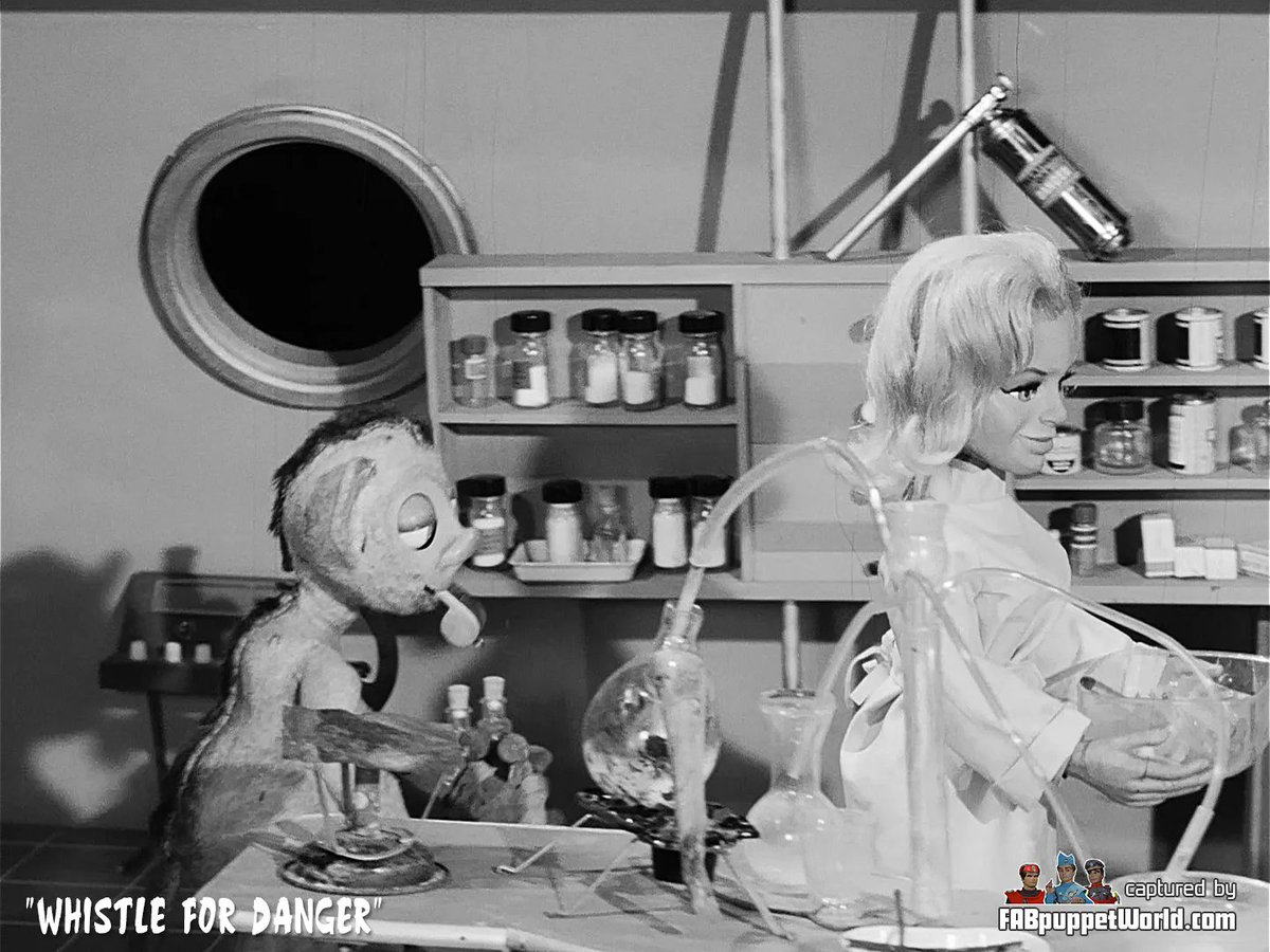 60 years ago, Commander Zero gave a whistle to Zoonie so he can annoy the XL5 crew.
S01E28 - May 5, 1963

#FireballXL5 #GerryAnderson #SylviaAnderson #supermarionation #puppets #marionettes #fpw #fab60