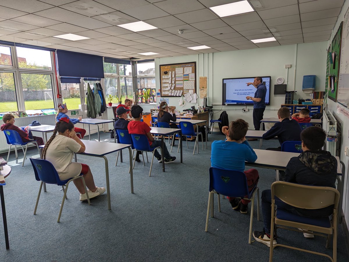 MertonVPC's tweet image. Junior Cadets from @cricketgreensch had 'A Different View' today - they were the Police Officers deciding whether to search someone &amp;amp; what action to take in an interactive session delivered by PC Mark.
#officersintraining 
@MPSMerton
