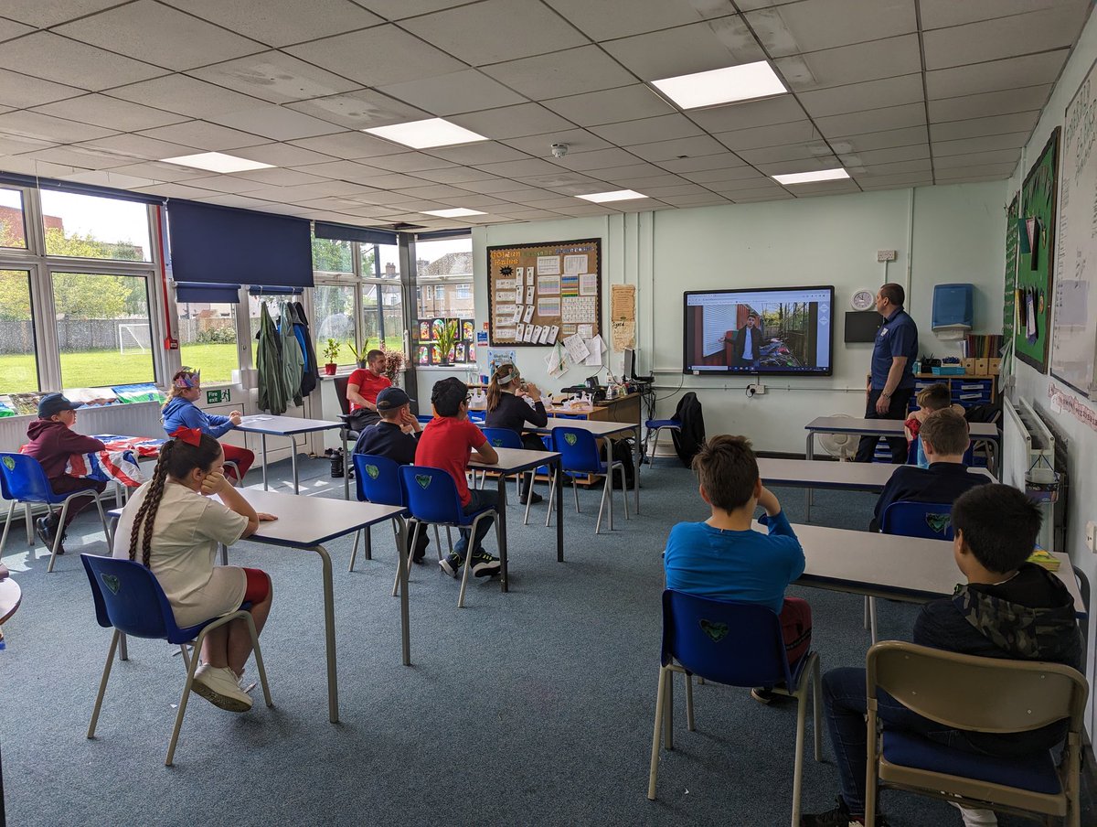 MertonVPC's tweet image. Junior Cadets from @cricketgreensch had 'A Different View' today - they were the Police Officers deciding whether to search someone &amp;amp; what action to take in an interactive session delivered by PC Mark.
#officersintraining 
@MPSMerton