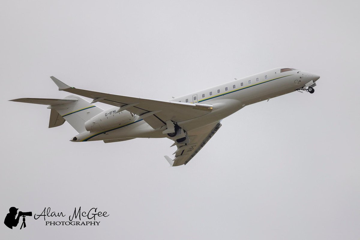 Bombardier Global departing Wick this afternoon. <a href="/WICAirport/">Wick John O'Groats Airport</a>
