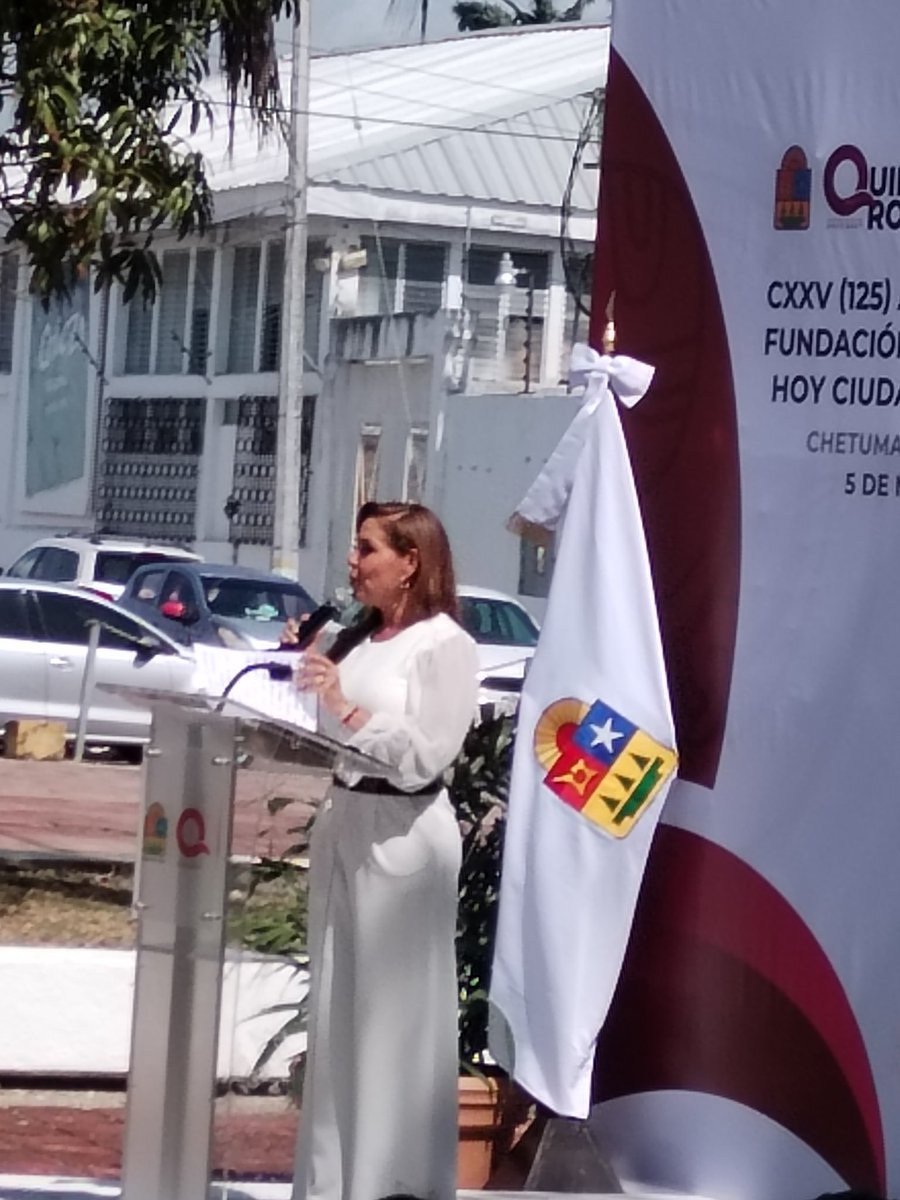 #CXXVAniversarioDeLaFundaciónDePayoObispo hoy ciudad de #Chetumal <a href="/MaraLezama/">Mara Lezama</a> menciona que apenas inicia abatir la corrupción de aquellos servidores públicos que se han enriquecido en lugar que los recursos se inviertan en obra pública. Hoy el sello del gobierno es humanista.