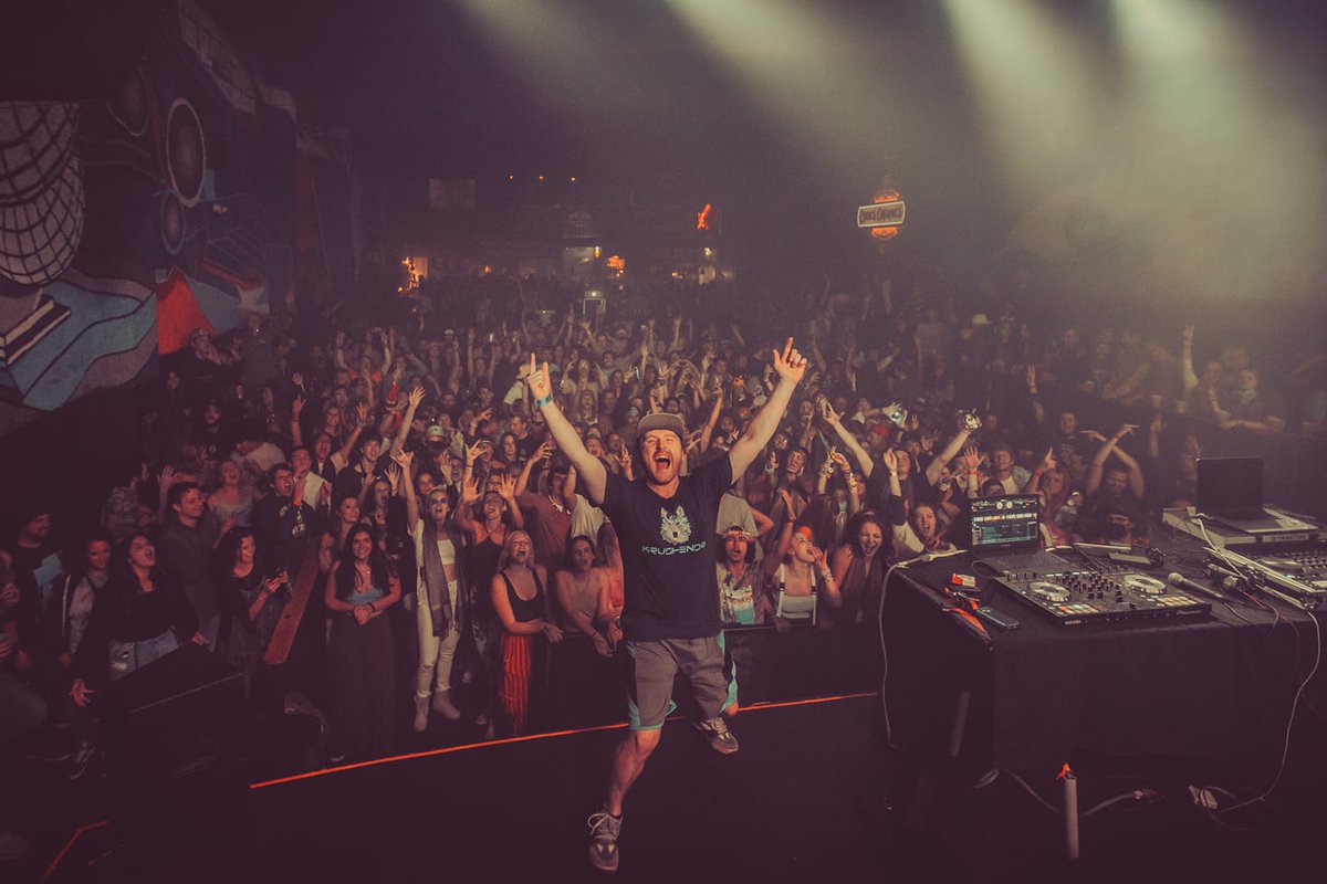 Fort Collins! I'm bringing out a huge lineup with @au5_official, <a href="/iansnowmusic/">Ian Snow</a>, myself, <a href="/graymattrmusic/">graymattr</a>, <a href="/lonsoulmusic/">Felix</a>, and @airrainofficial b2b <a href="/repetilian/">anonymous</a> to <a href="/aggietheatre/">Valerie McBride</a> next Friday 5/12!!
Get at me for discounted presales!
#dubstep #edm #futurebass #melodicdubstep #spacebass