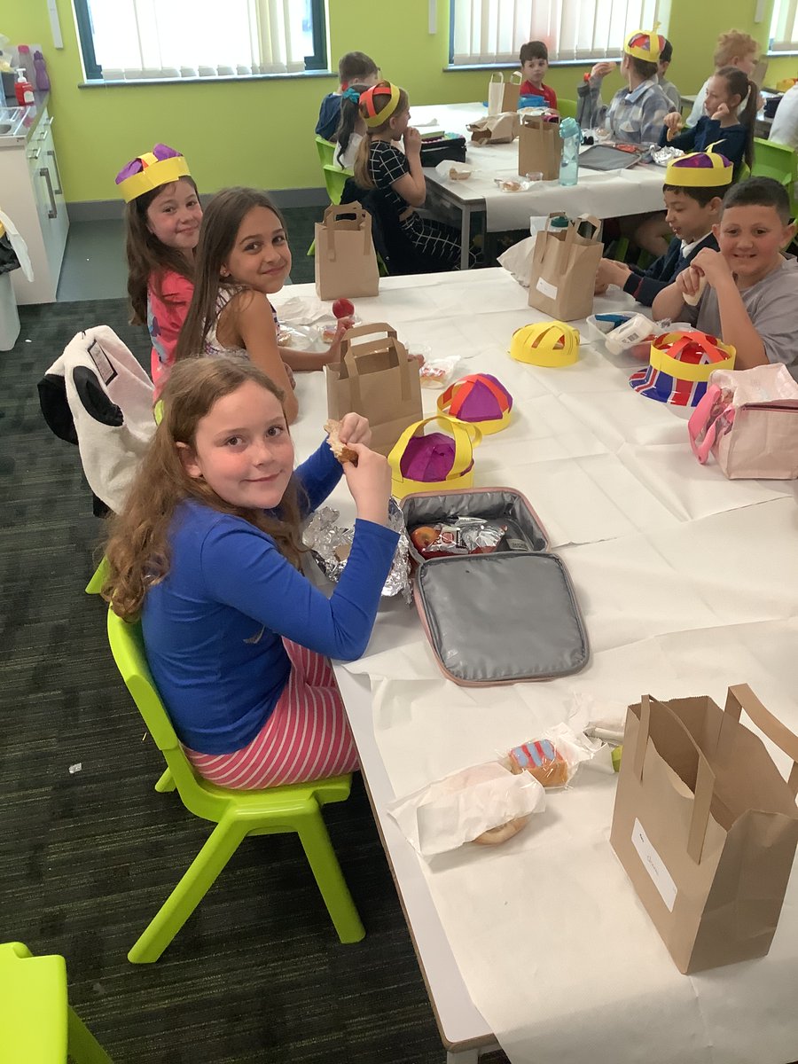 westheathprim's tweet photo. Class 10 had a great day celebrating the King's coronation today! From making crowns to a very British dinner party!

#WHPSClass10 #WHPSTopic #WHPSValues https://t.co/65lKfciGQF