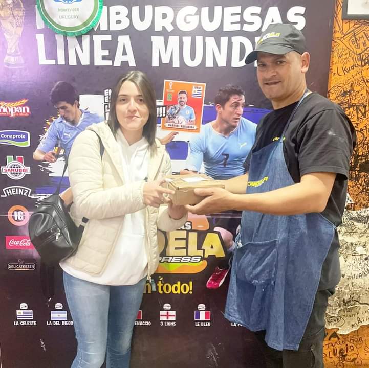 candela_express's tweet photo. La ganadora de la MILA MANHATTAN por el DÍA INTERNACIONAL DE LA MILANESA pasó por su premio ☺️.

Nuevamente felicitaciones 🥳 https://t.co/vR1rvAR3ia