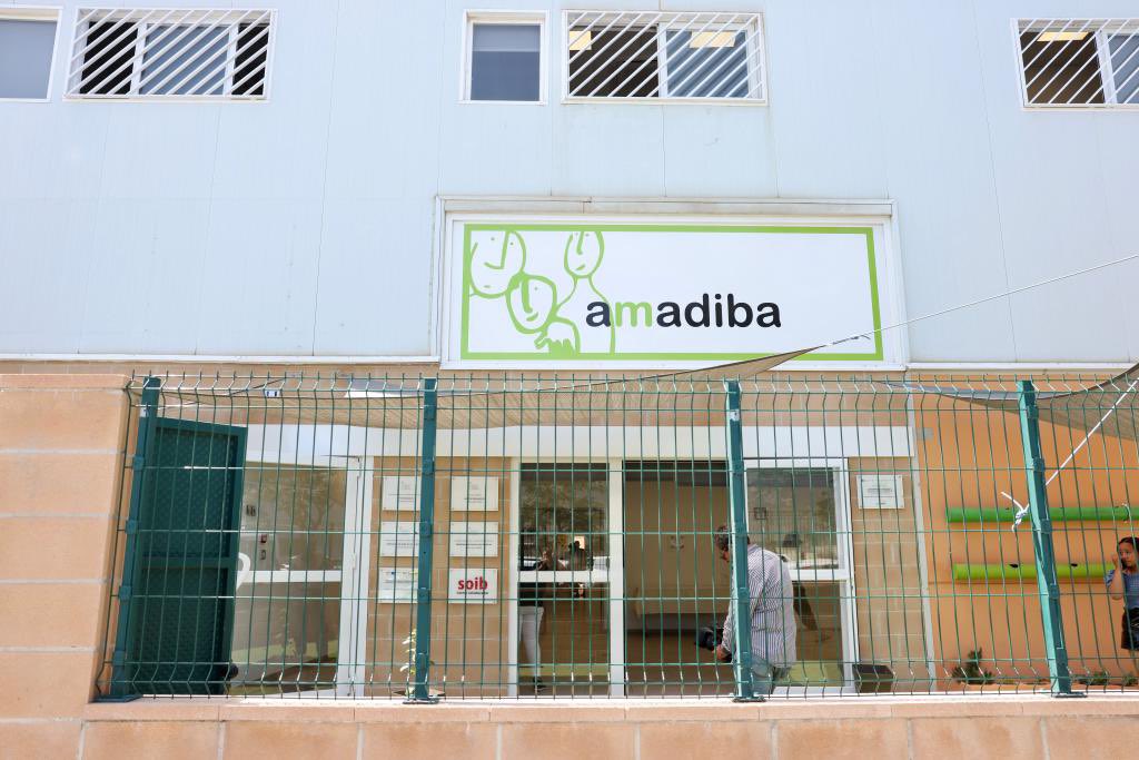 F_Armengol's tweet photo. La futura residència i centre de dia d’@AmadibaOng és un bon exemple dels projectes que impulsam amb els 41M€ del #Pla10.
Esper que amb el nou espai reforceu encara més la fantàstica tasca que feis per tanta gent, garantint drets i millorant vides.
Sou imprescindibles 🫶 https://t.co/FsfVW0mdXc