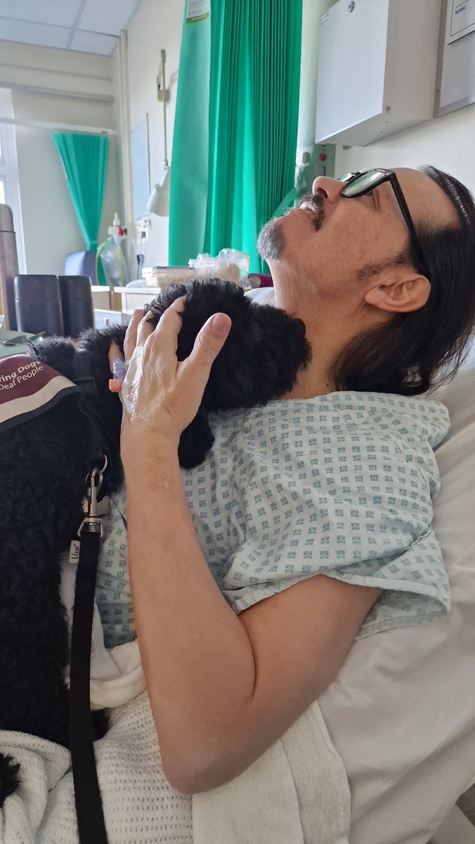 A rare opportunity to show off a hospital ward that was eye opening and incredible...thank you to <a href="/DBH_NHSFT/">Doncaster and Bassetlaw Teaching Hospitals</a> <a href="/NHSNotts/">NHS Nottingham and Nottinghamshire</a> for helping and making life easier...<a href="/HearingDogs/">Hearing Dogs for Deaf People</a> #DeafAwarenessWeek #DeafAwarenessWeek2023