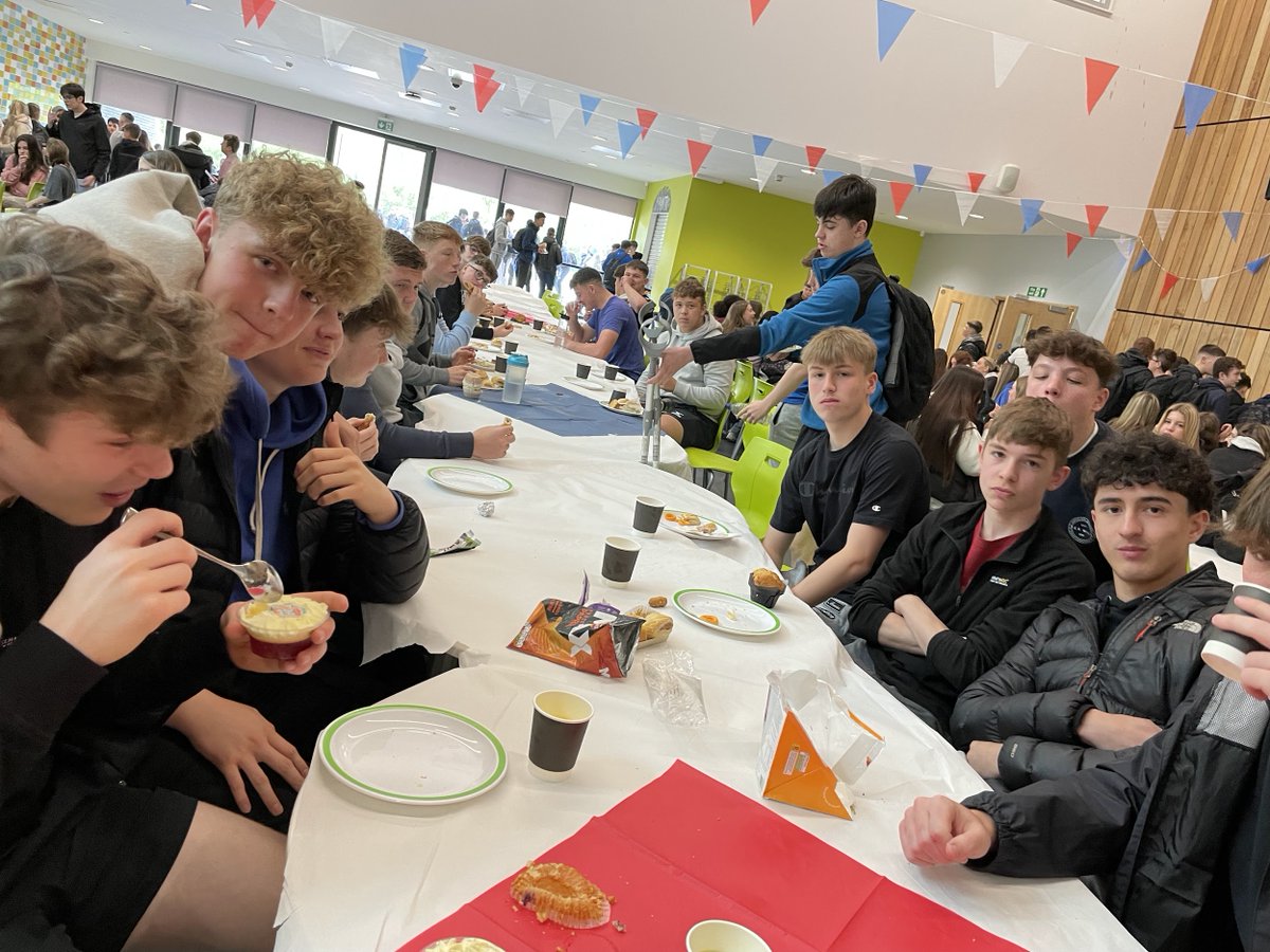 A lovely day of activities to celebrate the #Coronation in school today.
A fabulous street party for everyone - thanks to the catering team for such a fabulous spread 🥪🧁