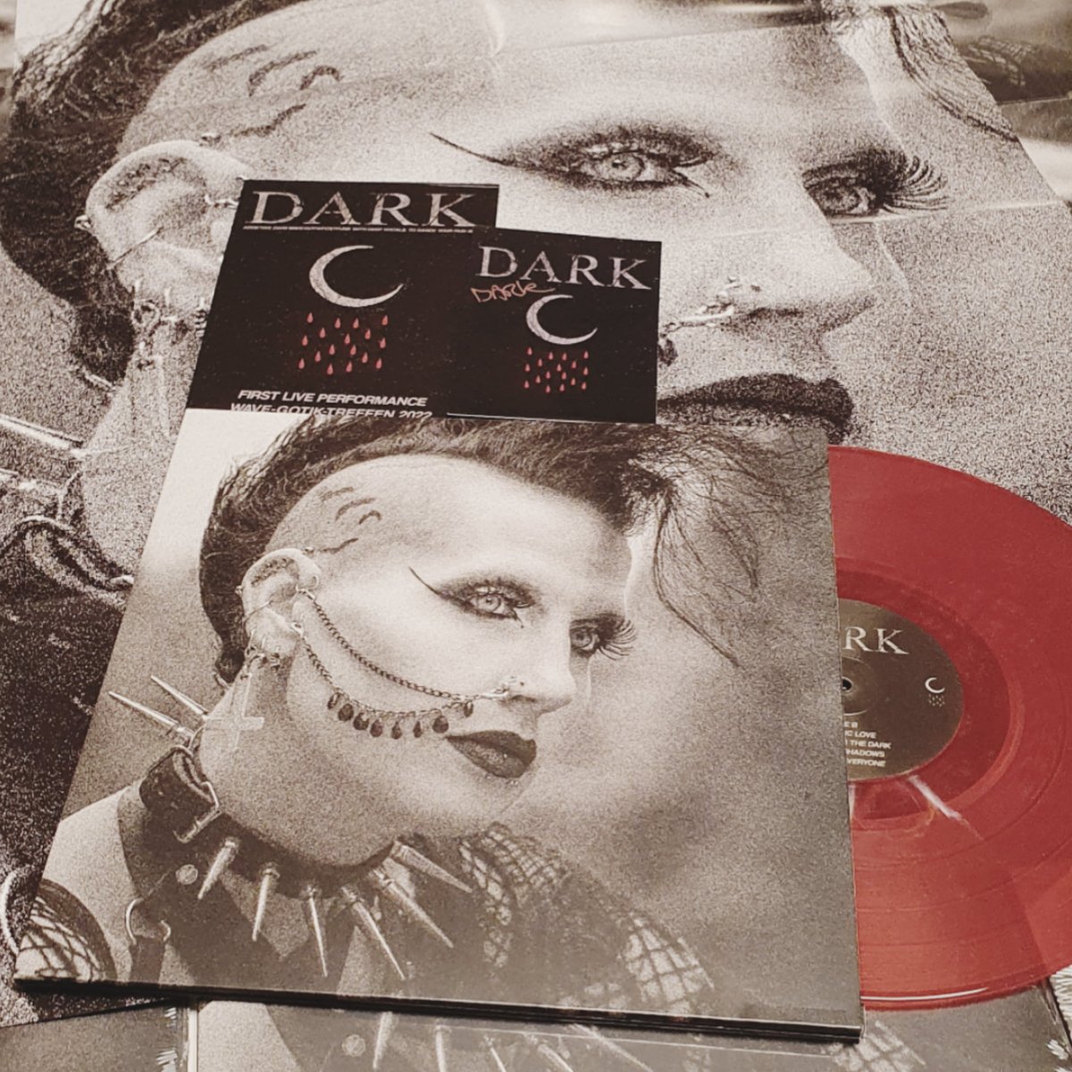 dark_darkwave's tweet image. BANDCAMP FRIDAY 🦇🦇🦇
dark-darkwave.bandcamp.com/merch

Thanks to all of you dear Children of the Night for your continuous support. 
Cover Model: Madame Absinthe (by Dan Fischer)
#darkwave #postpunk #gothic