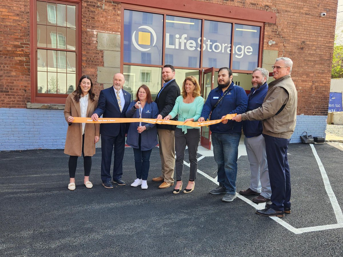 firstcolumbia's tweet photo. Finally Open Troy's newest climate controlled @lifestorage facility at 500 River Street #troyny​​​​​​​​​

@firstcolumbia recently renovated the historic bottling plant into high security, climate controlled, multi-story “Class A” self-storage facility.  https://t.co/H9x7Ui2U1o https://t.co/zOcdn5ZvXF