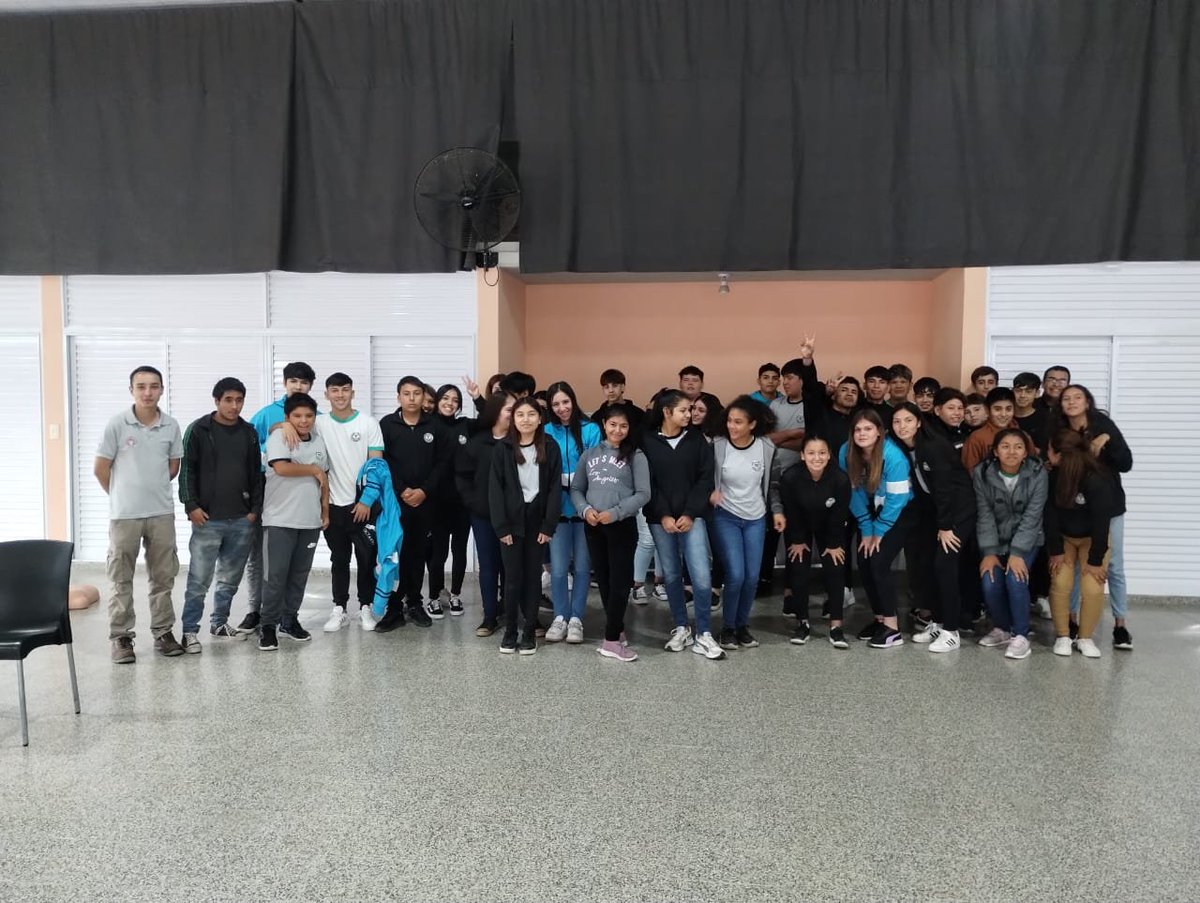 📌 San Martín Norte - Colonia Dolores
↪️ Continuando con el programa "Primeros Respondientes Básicos" que llevamos adelante en todo el territorio provincial, estuvimos brindando capacitaciones de RCP y manejo de DEA en las localidades.👇👇