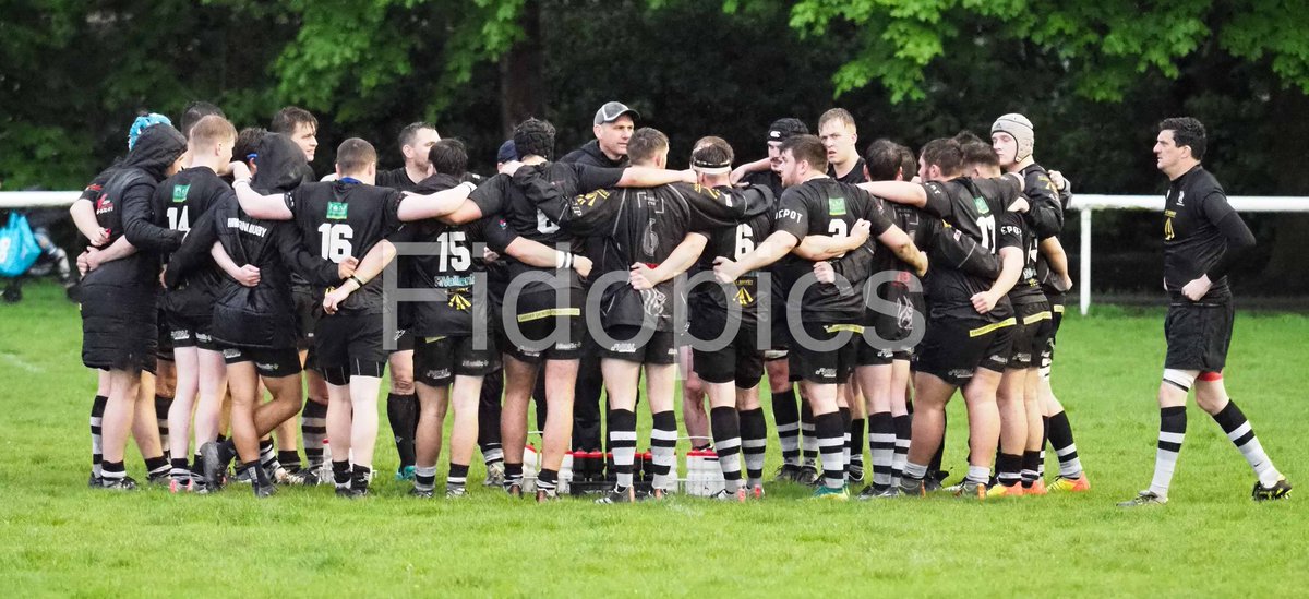 ianfido's tweet photo. @RhiwbinaRFC @thebunsrfc @KearGareth Images from the Rhiwbina 2s v The Buns 2s are at this link https://t.co/U6Dmyvidvv Thanks to both sides for an entertaining evening, despite the rain! #squizzers #LBBA #RugbyCommunity https://t.co/T2FjWOUzgi
