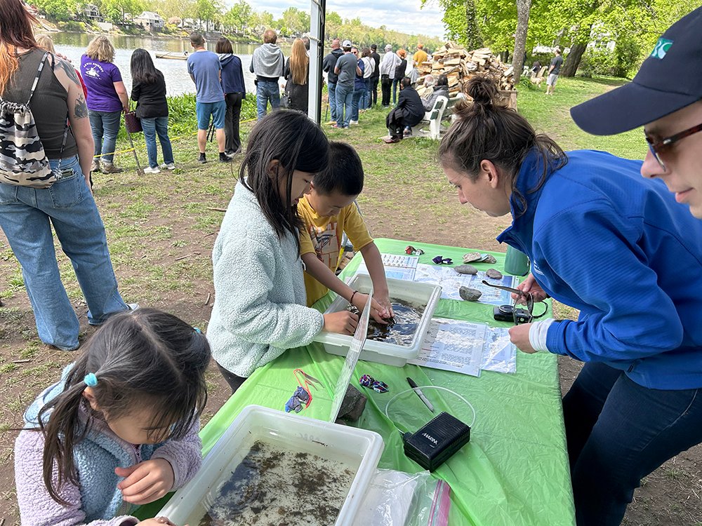 DRBC1961's tweet photo. Happy #PhotoFriday! Enjoy these pics from last month's @LambertvilleCC's #ShadFest! We were happy to be a part of the 40th Anniversary Celebration of Fish, Art, Food & Fun! Staff tabled along the #DelawareRiver & taught about the critters found below the surface.
#FlashbackFriday https://t.co/YITsizg4au