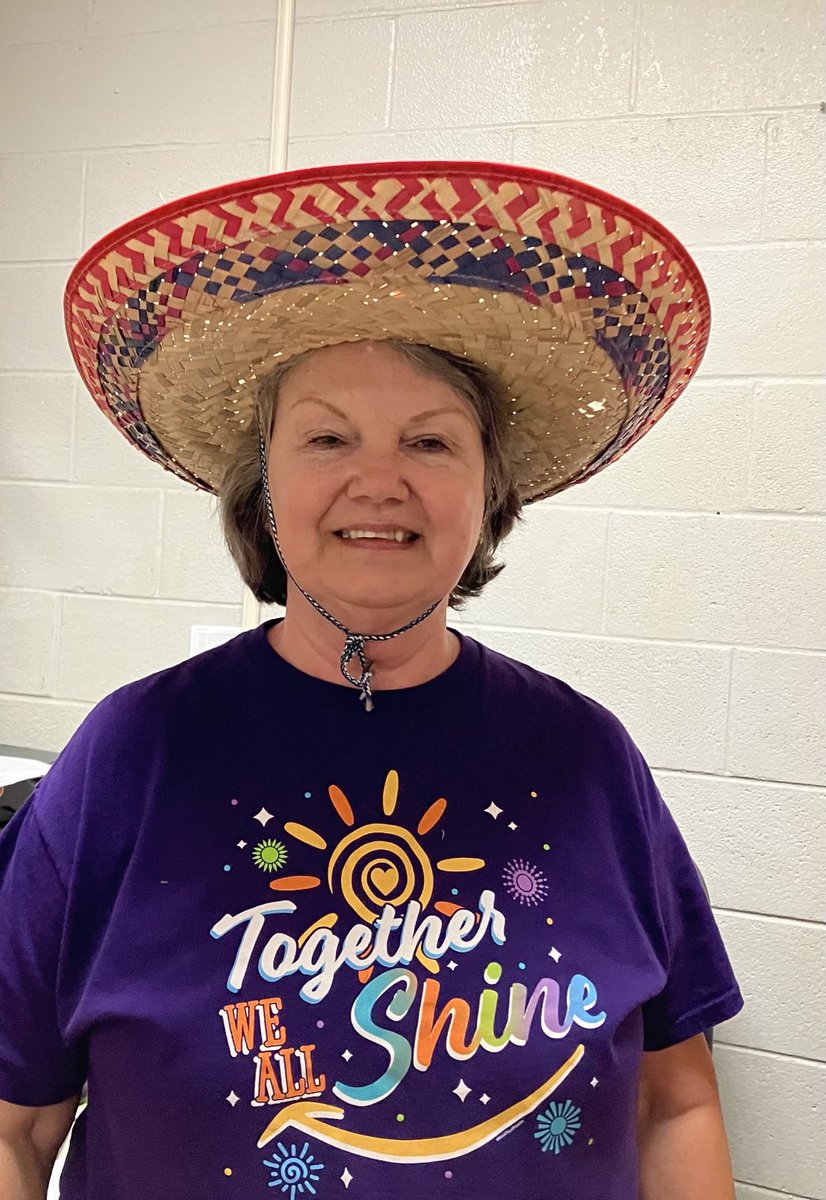 TWolfMsMolly's tweet photo. ⁦@CGETwolves⁩  happy cinco de mayo https://t.co/xyX66MpY52
