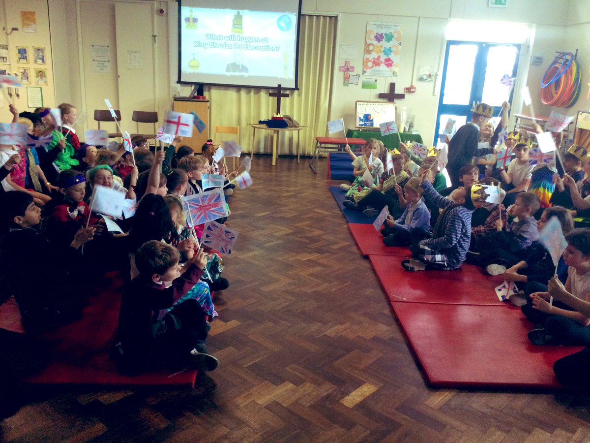 Y2Windmill's tweet photo. Our very own Royal Coronation 👑🇬🇧 https://t.co/ARi50rvL2X