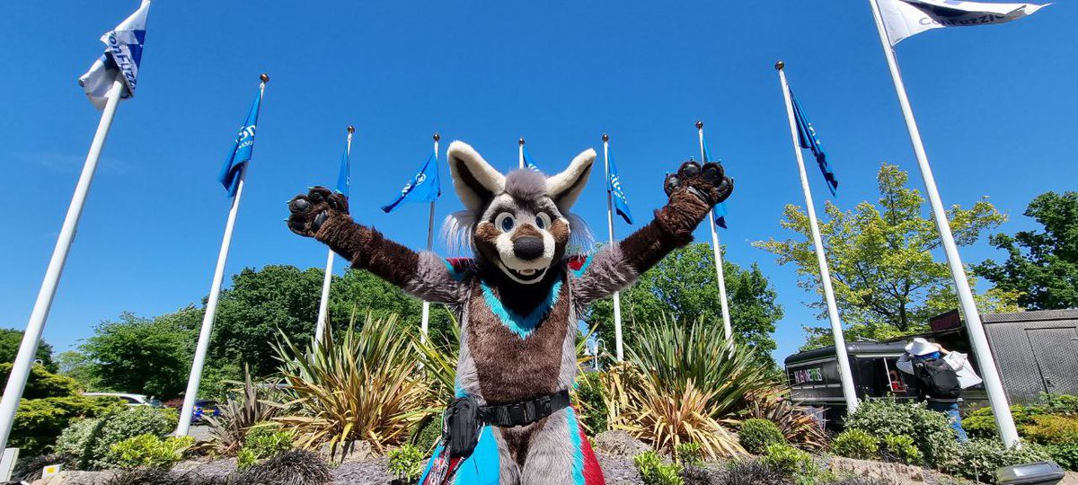 titanpandaroo's tweet photo. Soooooooooooon… #Cfz23 #DerpingIntensifies
#FursuitFriday https://t.co/dhprNLm0iI