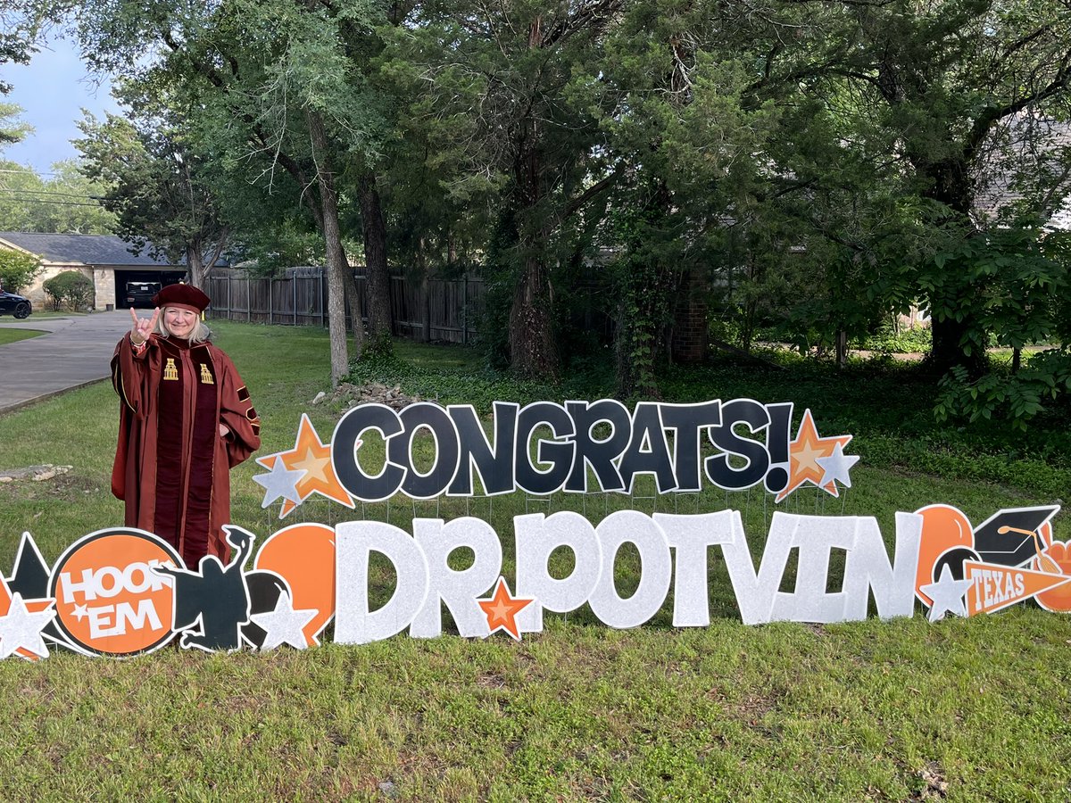 jeffpotvin1's tweet photo. Looking forward to celebrating you this weekend Dr Potvin!! https://t.co/MeB7e9Asf2