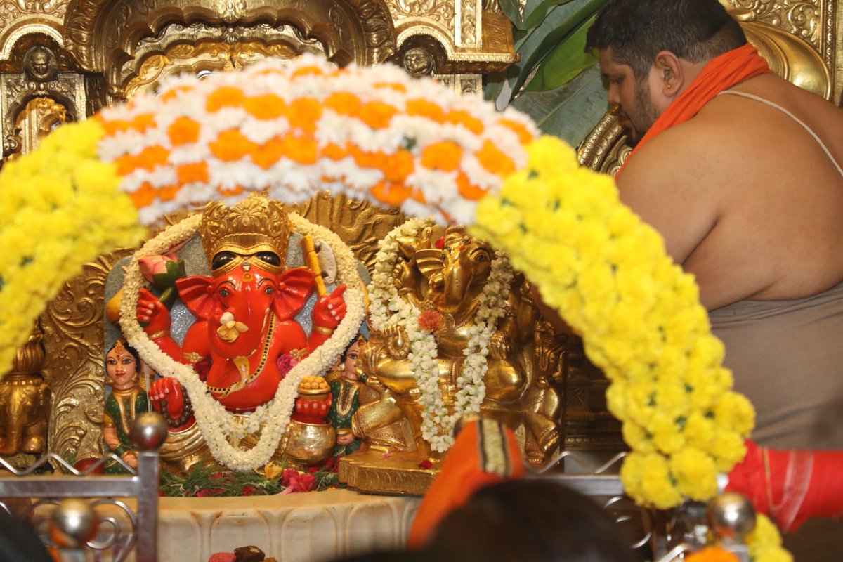 Bappa_Majha's tweet photo. श्री सिद्धिविनायक मंदिरातील श्री पुष्टिपती विनायक जन्मोत्सव २०२३ 
Shree Pushtipati Vinayak Janmotsav 2023 at Shree Siddhivinayak Mandir

#BappaMajha #Siddhivinayak 
#Mumbai #म https://t.co/3tcTzPdl6r