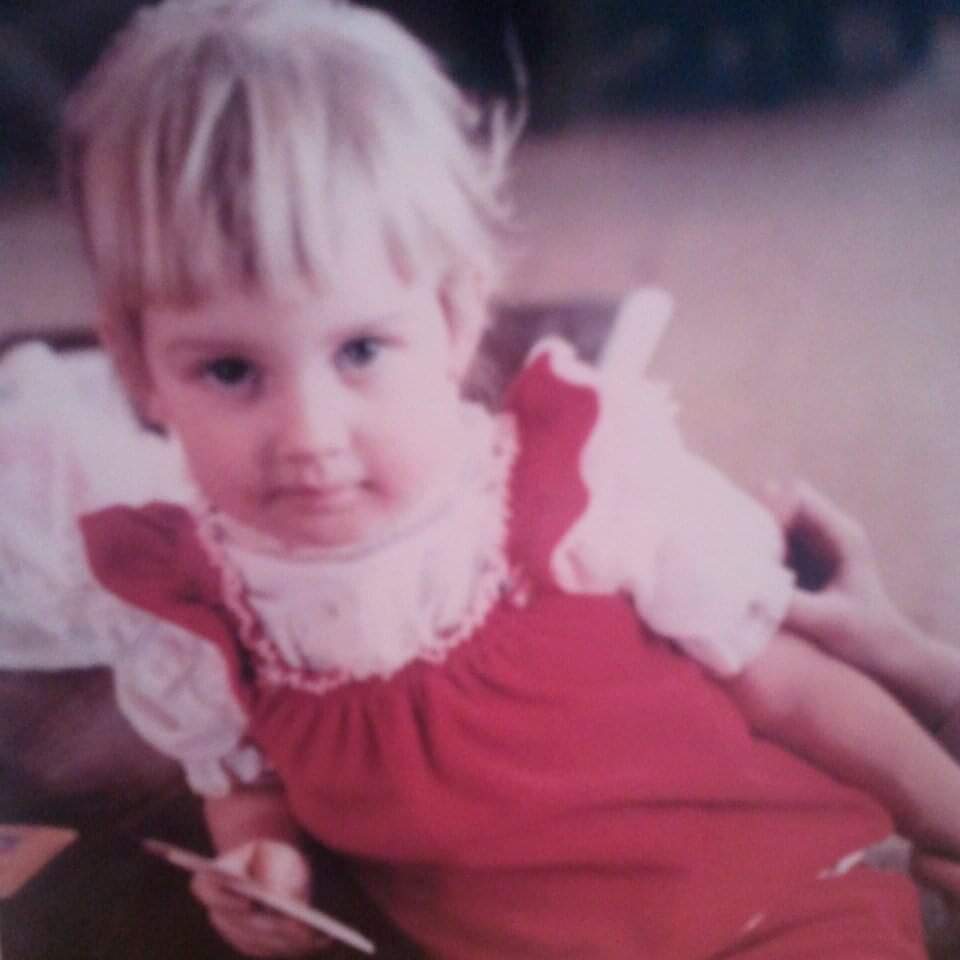 cincyjanelle's tweet photo. @GlennonDoyle @AbbyWambach I'm terrible at having my photo taken. I'm awkward in general but I hate my teeth so I only smile with my mouth closed. People are always telling me to smile when I already am. https://t.co/BosL9JwJdu