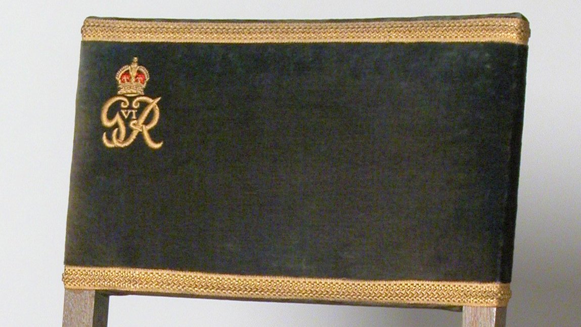 NTCymru_'s tweet photo. Mae #Coroni Ei Fawrhydi Brenin Charles III a Brenhines Camilla yn achlysur hanesyddol i’r genedl. Wyddoch chi am ein cysylltiadau brenhinol yma yng @ChirkCastleNT?
Mae casgliad y castell yn cynnwys amrywiaeth o gadeiriau o nifer o seremoniau coroni.. https://t.co/LZJAdFENbW https://t.co/t90xLoBp69