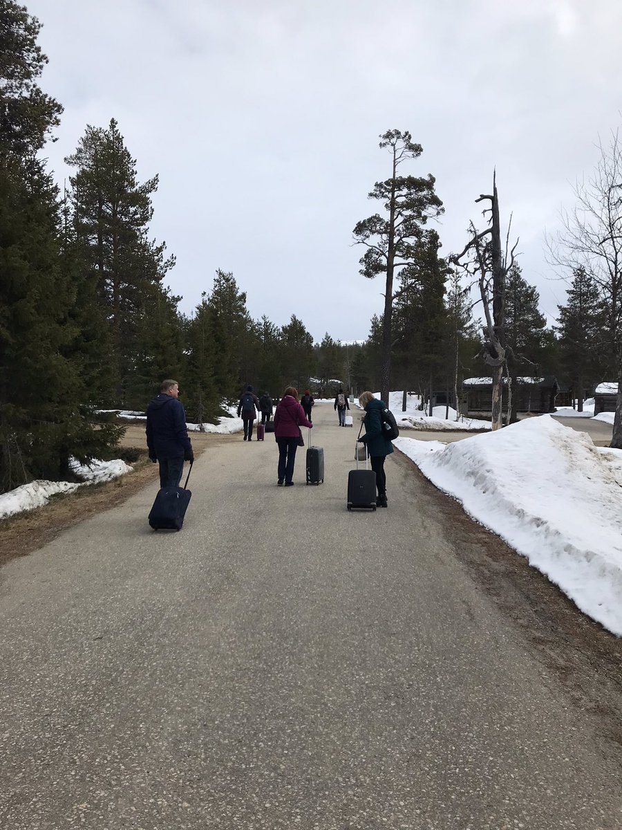 Miira Riipinen 🌱🏳️🌈🇫🇮❤️🇺🇦🇪🇺♻️ (@miirariipinen) on Twitter photo Yksikköni vierailu Arktisen Lapin ympäristönsuojelun kuntien luona alkaa olla takana. Pohjoisen Lapin kuntien maankäytön, yhdyskuntatekniikan ja ympäristön erityiskysymykset avautuivat ja ihmiset tulivat tutuiksi. Kiitos❤️<a href="/InarinKunta/">Inarin kunta</a> <a href="/sodankylankunta/">Sodankylän kunta</a> #Muonio #Enontekiö #Utsjoki Yksikköni vierailu Arktisen Lapin ympäristönsuojelun kuntien luona alkaa olla takana. Pohjoisen Lapin kuntien maankäytön, yhdyskuntatekniikan ja ympäristön erityiskysymykset avautuivat ja ihmiset tulivat tutuiksi. Kiitos❤️<a href="/InarinKunta/">Inarin kunta</a> <a href="/sodankylankunta/">Sodankylän kunta</a> #Muonio #Enontekiö #Utsjoki