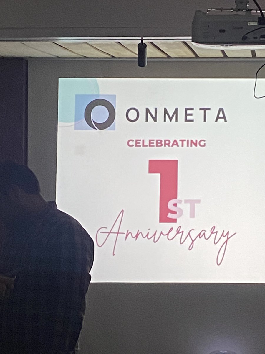 santoshpanda's tweet photo. Happy 1st Anniversary @onmetahq 
🔥💜👏
@dapps_co @BLRxZo

#HBDonmeta #zozo #LetsDapp https://t.co/4rGnYMWreQ