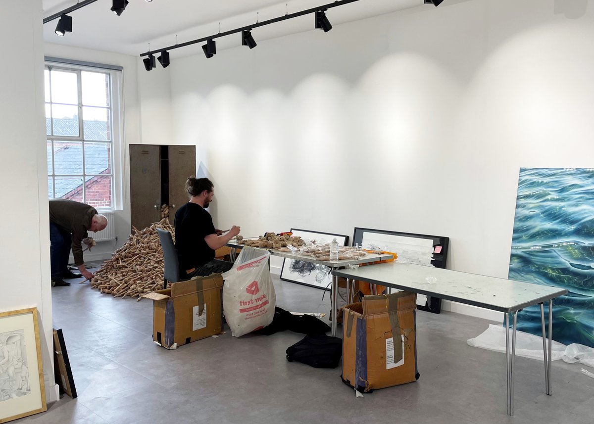 rbsagallery's tweet photo. It's installation day 1 here in the Gallery! We have over 1800 gavels, metres of thread, plaster of Paris, vinyl and paint, it's going to be a fantastic show!
#rbsagallery #exhibition #installationday #graduateartists #birmingham #jewelleryquarter https://t.co/DYLkFCZGlt