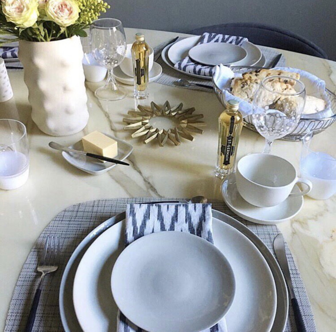 Our handcrafted cloth napkins are fancy and functional, making any dinner table feel extra special 📷 by @carlosays #homedecor #handmade #patterndesign #sustainabledesign #teatowel #artisanmade #designwithpurpose #ethicallymade #ethicallysourced #homedetails