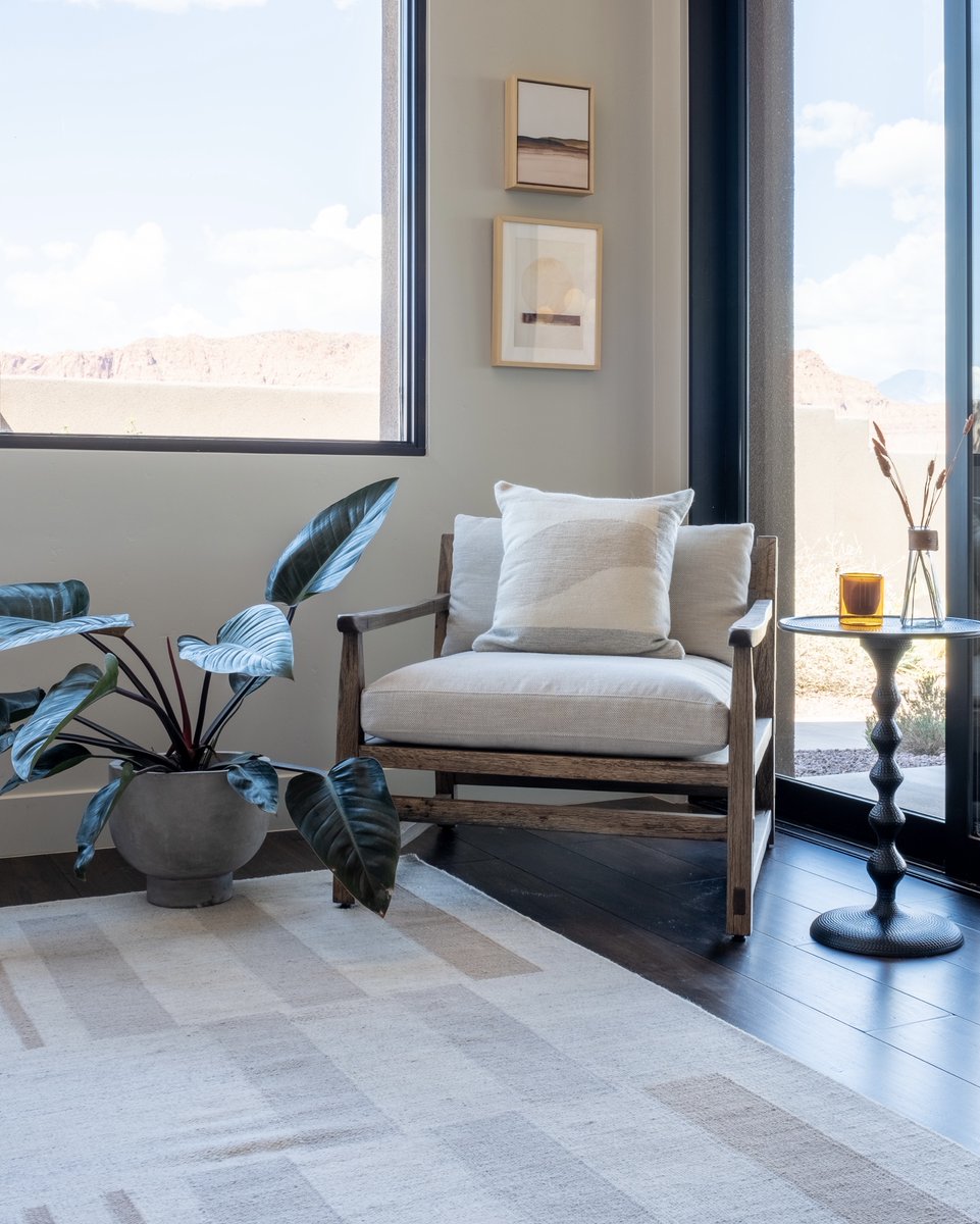 Clean, sophisticated and approachable was the goal for this desert home in Ivins, Utah. We’d say mission accomplished. ✔️ #GRDdesignstories 

Design @dannygcreative for GRD 
Photo <a href="/maxm50/">Max Maloney</a>