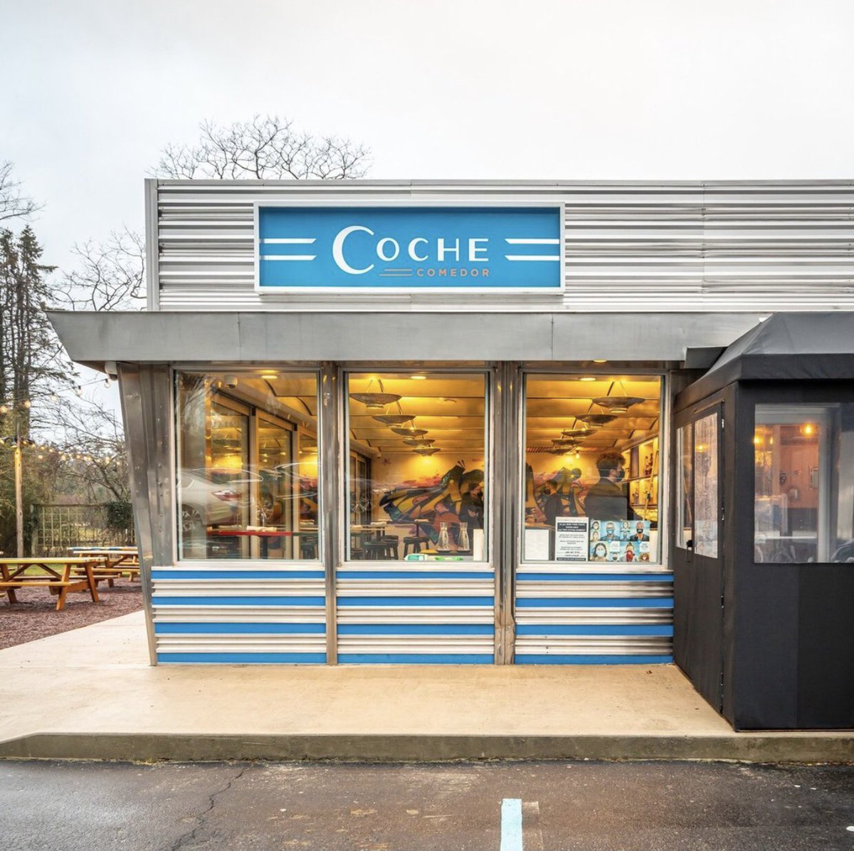 Real Estate Showcase tweet media