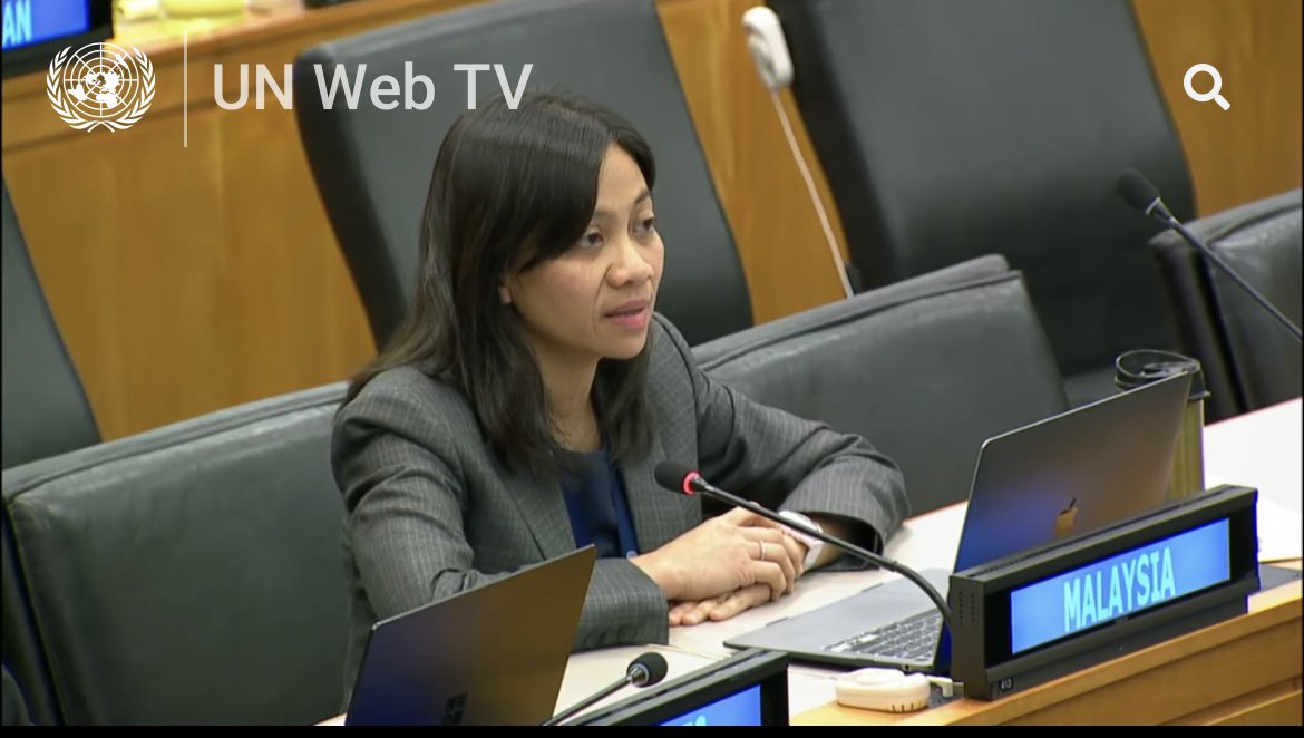 MYNewYorkUN1's tweet photo. At the 5th IGN on #UNSC reform, 🇲🇾’s comment on the Revised Co-Chairs Elements Paper:

♦️well-reflect MS’ views on elements of convergence &amp; divergence
♦️ 👏 introduction of webcast of IGN meetings
♦️ 👏 the emphasis on principle of democracy https://t.co/P1gZGPNFia