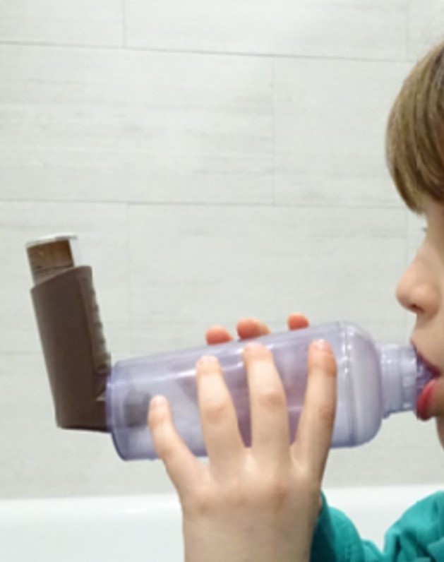 Let's normalise asthma treatment photos with children #RightInhalerImage:
✴️ Spacer
✴️ Inhaled steroids

Not salbutamol as that is for rescue 
adc.bmj.com/content/early/…