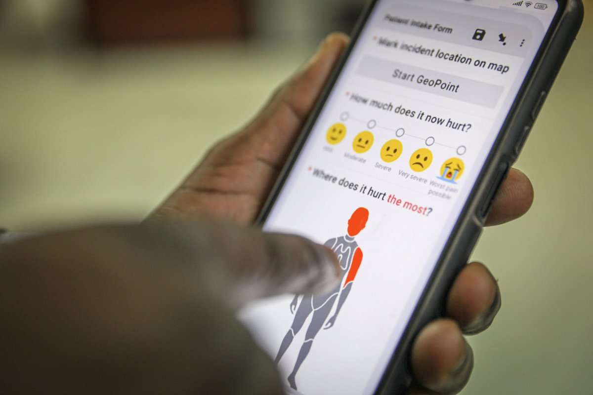 WHOAFRO's tweet photo. Teams in the field will now visualize health units &amp; surveillance sites from their phones, &amp; visit those accordingly. The tool will be used in other countries, enabling health workers, data &amp; surveillance focal points to optimize search for potential #polio cases. https://t.co/mYsehh4Stw