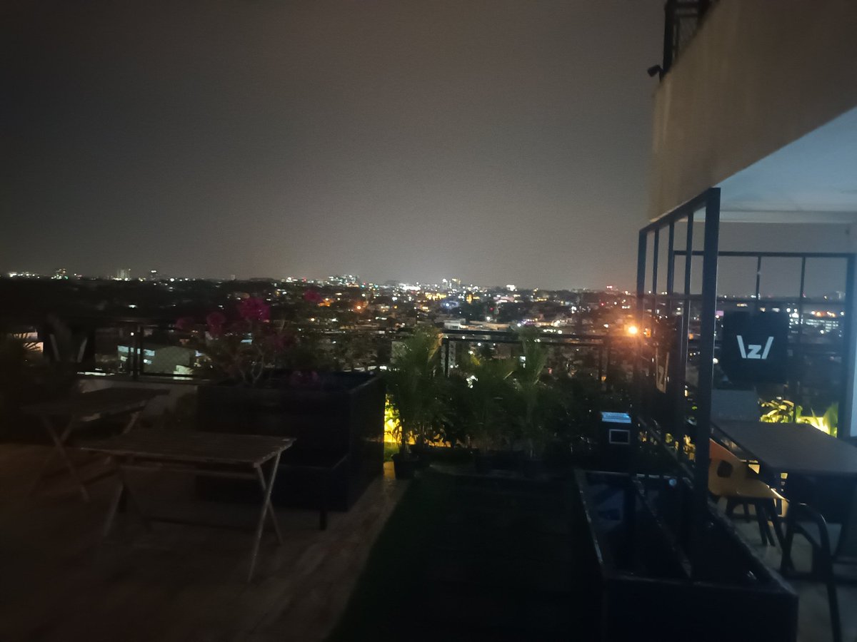 devanshmehta's tweet photo. Happy 1st Anniversary @onmetahq  ! Doing god's work of onramping and offramping  people to crypto in an easy and safe way.

❤️ the so house venue  in bangalore 

@dapps_co @BLRxZo

#HBDonmeta #zozo #LetsDapp https://t.co/IVReKAhssO