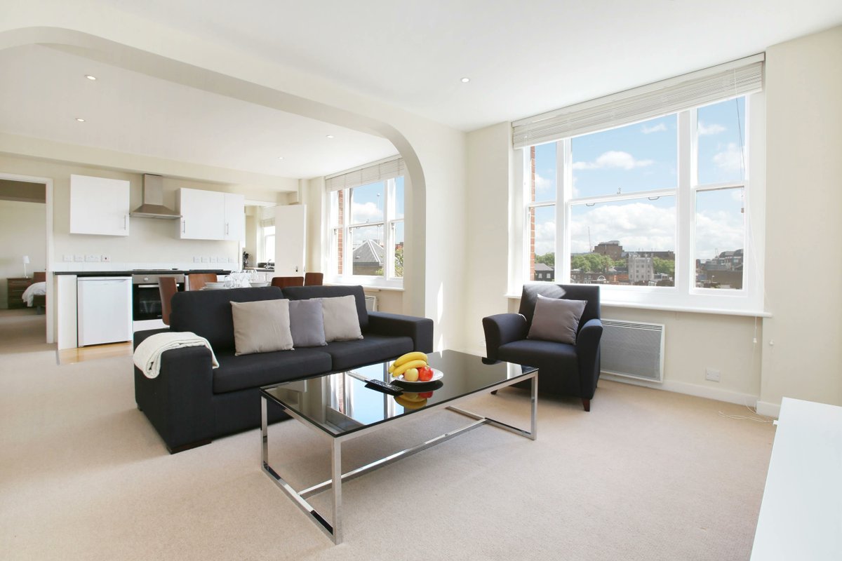 TheUpperKey's tweet photo. Dive into the captivating universe of our London Living Rooms! 🇬🇧 Swipe left to discover and allow the charm of London to whisk you away!
#UpperKey #UpperKeyParis #UpperKeyLondon #UpperKeyProperties #FurnishedRental #stayinstyle #AirbnbConcierge #conciergerieairbnbparis https://t.co/rug82sAJb2