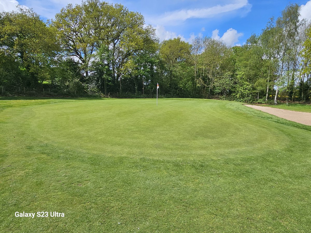 w83mulrooney's tweet photo. Great 1st week @CandBGolfClub really happy with where course is with the growth going mad. Made some changes to the approaches and tee's and been able to feed them. Greens coming along nicely after double verti cut and feed. Small steps but will get there #greenkeeper #golfcourse https://t.co/XlurjOKf3B