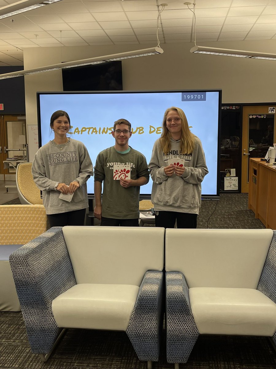 bulldogsofphs's tweet photo. The Captains Club finished up another great year earlier this week. Thanks to a great group of student-athletes for buying in and being willing to stretch themselves. #LeadDogs #GrowthMindset @PendletonHigh @AndersonSD4 @DChrisA4 @SCHSL @miltlowder https://t.co/EekxO0AFP5