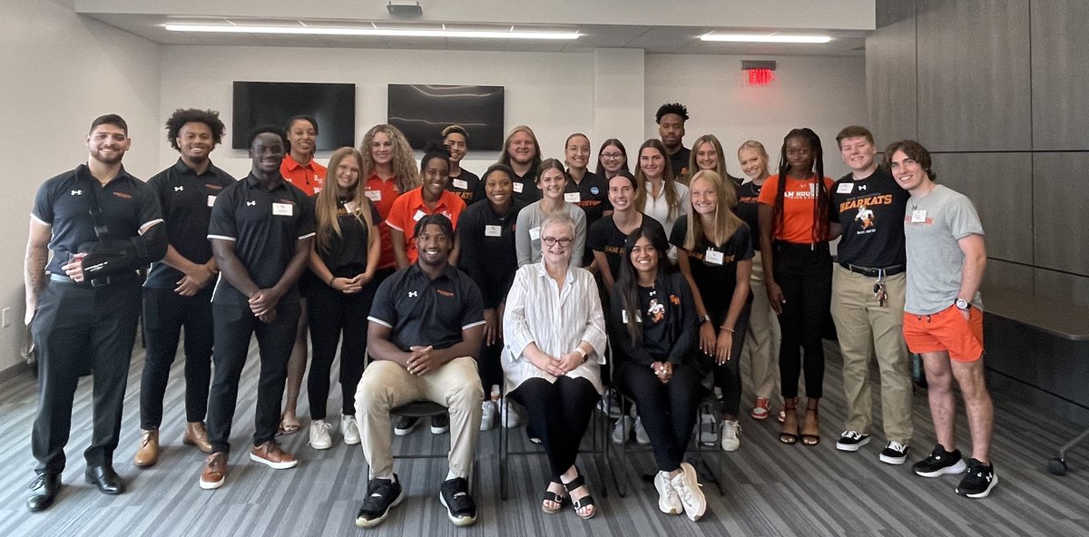 SAAC 🤝 <a href="/SHSUPresWhite/">Alisa R White</a> 

Thank you Dr. White for visiting with our Student-Athlete Advisory Committee this morning!

#EatEmUpKats
