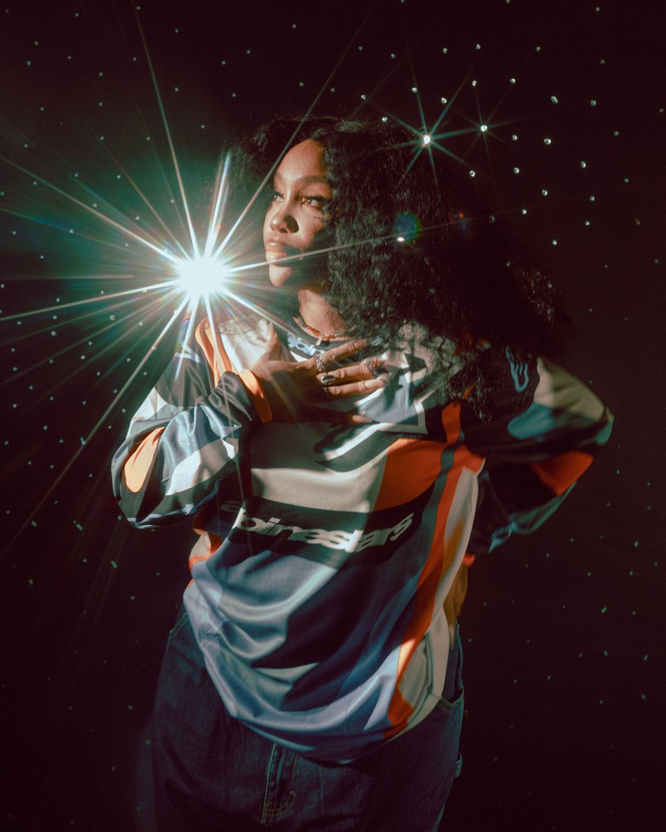 szaonstats's tweet photo. SZA is the only female artist to have multiple albums with over 150 days in the top 10 of Apple Music US. https://t.co/7ZqsSh2eCZ