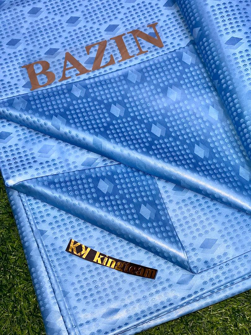 kawu90's tweet photo. Pls don't pass without retweet

Bazin
Price🏷: 3,500 per yard

📍kano 
☎Call/WhatsApp
   08036321855

Kindly Retweet🔄 fisabilillah
Available for delivery🚚✈nationwide.  Ike Ekweremadu Agbeda LASU Trey Opay Obasanjo Asiwaju Azman #TheBridePrice Owerri Bola Tinubu https://t.co/NXVCYIvnqs