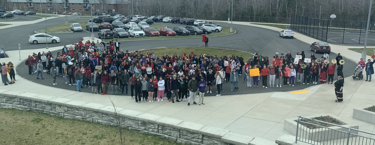 JLIlsleyHS's tweet photo. To remember #MMIWG students and staff wore red and walked around the community. @HRCE_NS Thanks to Ms Tish for organizing. ❤️ https://t.co/KerMmeluqj