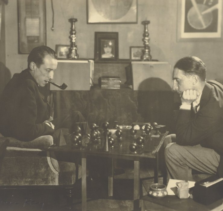 StudioSETISE's tweet photo. Some of the #greatest #artists used #chess as their subject in their paintings and #sculpture. 
Marcel Duchamp (1887-1968) was a #French #chess #master who played on the French Chess #Olympiad team and used #chess themes in many of his #paintings. https://t.co/Y2cdNjRGjR
