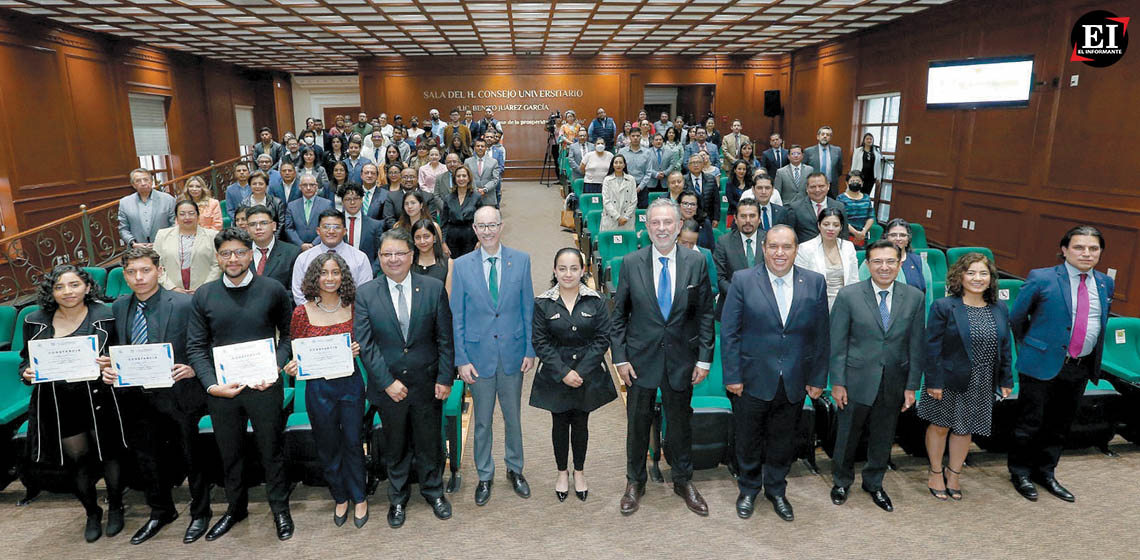 ElInformanteMX's tweet photo. #Estudiantes de la @UAEM_MX concluyeron #TallerIntegral de #Sueldos y #Salarios | https://t.co/LMtqnB2T3V
@FundacionUAEMex @CarlosE_BDiaz https://t.co/fFssF3GgVG